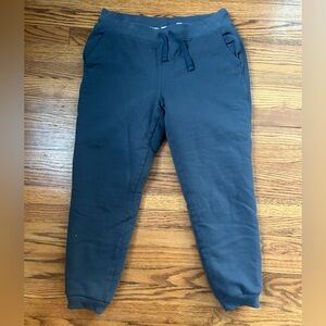 L.L. Bean dark blue Colored Sherpa Lined Sweatpants Size Medium